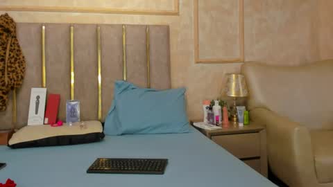 Miaasummer online show from April 13, 11:36 am