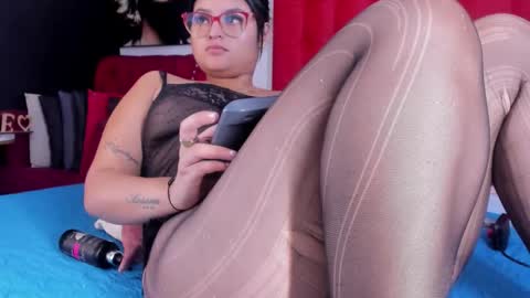    online show from December 19, 11:38 am