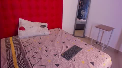    online show from December 17, 11:50 am