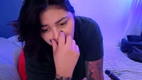 Mia online show from February 12, 3:43 am