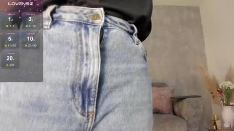 miacooper online show from March 12, 12:15 pm