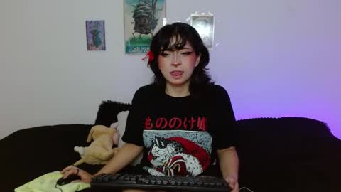 Mia david      online show from April 10, 8:35 pm