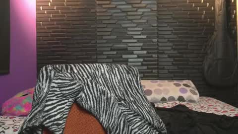 Mia online show from November 4, 4:03 am