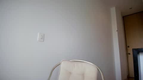 Mia online show from March 29, 7:37 pm