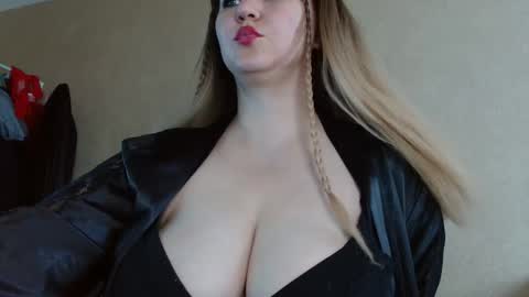 MiaFoxisJa online show from October 1, 10:25 am