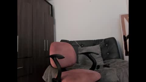 Mia online show from May 10, 5:41 pm