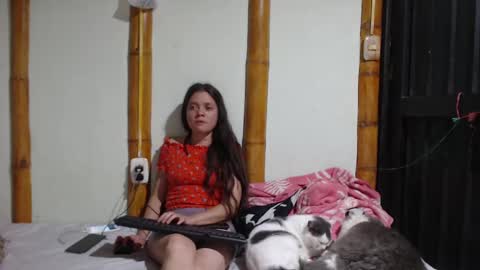 Snapshot of miahells chatting on February 25, 11:59 pm Mia  Sam online show from February 25, 11:59 pm
