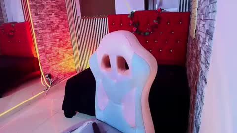 MIA VELEZ online show from November 12, 4:26 am