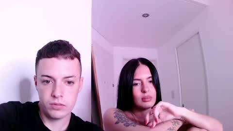 HotLatinxCouplexxx online show from June 2, 9:17 pm