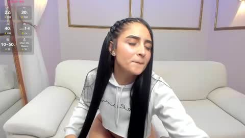 mialiore_ online show from July 10, 12:32 pm