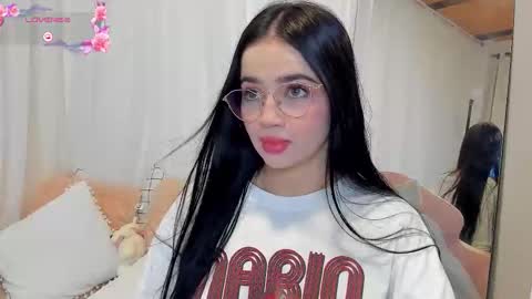 Snapshot of miamaiha chatting on October 5, 2:20 am mia 600am-1000am Colombia time online show from October 5, 2:20 am