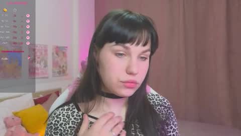 Mia   online show from March 3, 7:48 am