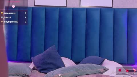 Mia  online show from October 30, 2:28 pm