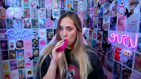 miamilas online show from October 16, 5:56 pm