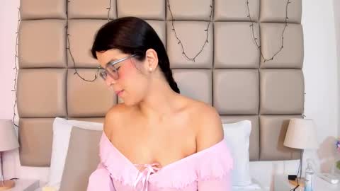 miamillers1 online show from December 18, 11:27 am