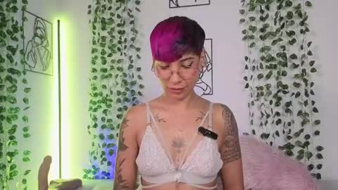 Mia Morgann online show from May 15, 4:25 pm