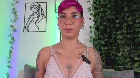 Mia Morgann online show from December 20, 4:58 pm