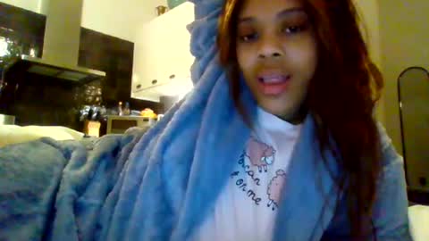 Snapshot of miamuffin8 chatting on February 2, 1:02 am MiaMuffn online show from February 2, 1:02 am