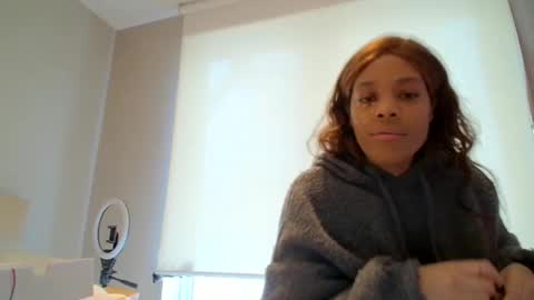 Snapshot of miamuffin8 chatting on December 21, 4:46 pm MiaMuffn online show from December 21, 4:46 pm