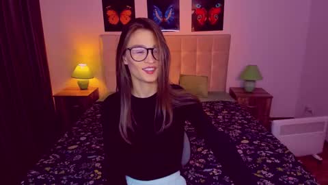 Mia online show from January 26, 6:37 pm