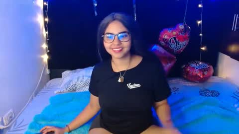 Mia Peyton   online show from February 19, 1:39 pm