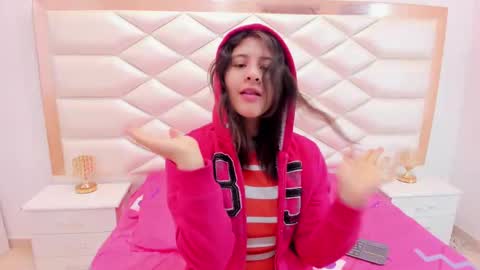 Sweetie Mia online show from March 12, 12:26 pm