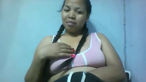 miarii online show from November 14, 7:05 pm