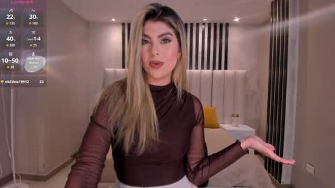Mia Silva online show from May 7, 11:39 am