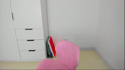 miastripdance online show from December 23, 10:32 am