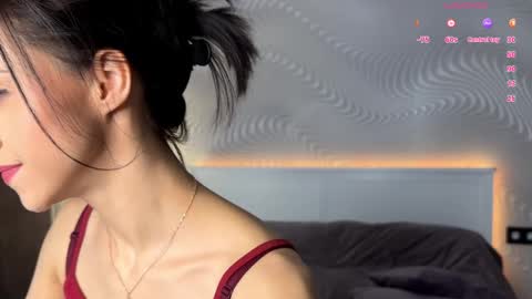 Mia online show from March 24, 7:25 am