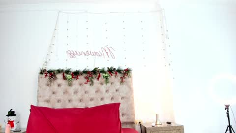 Miavenuss 1 online show from December 28, 7:33 pm