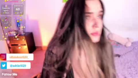 Mia Villalobos online show from August 1, 2:02 am