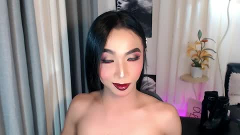 michaelagoddess online show from April 18, 7:07 pm