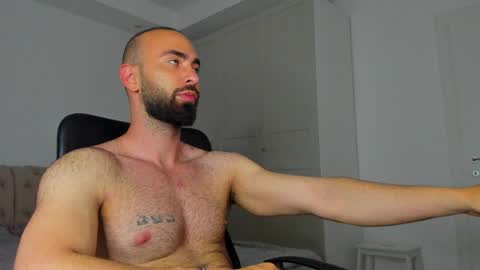 MichaelEvansx online show from May 27, 9:12 pm