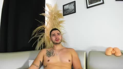 MichaelGrey  online show from January 10, 6:38 pm
