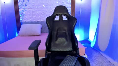 MICHEAL online show from March 30, 3:39 am