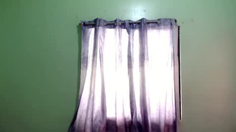 My name is Kel 18. 53 short and petite... online show from February 22, 1:11 am