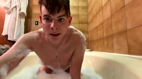 michaeltwinkboy online show from June 6, 2:17 am