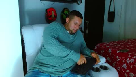 michell_myers online show from February 12, 12:27 am