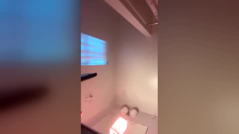 michelle10320 online show from March 4, 6:27 pm