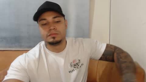 Snapshot of michelle_allen0104 chatting on January 8, 9:42 am michelle_allen0104 online show from January 8, 9:42 am