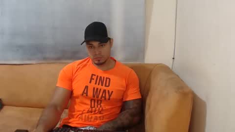 Snapshot of michelle_allen0104 chatting on January 29, 9:12 am michelle_allen0104 online show from January 29, 9:12 am