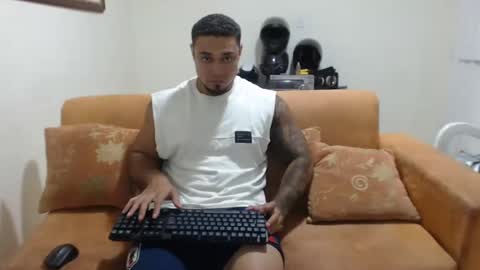 Snapshot of michelle_allen0104 chatting on February 26, 5:24 am michelle_allen0104 online show from February 26, 5:24 am