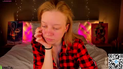 michelle_blond online show from May 19, 1:56 am