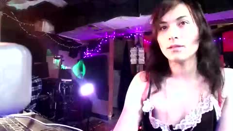 michelle_flowers online show from October 15, 3:10 am