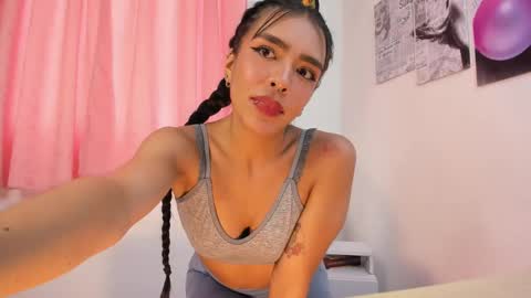 Snapshot of michelle_se chatting on March 11, 6:19 pm Michelle online show from March 11, 6:19 pm