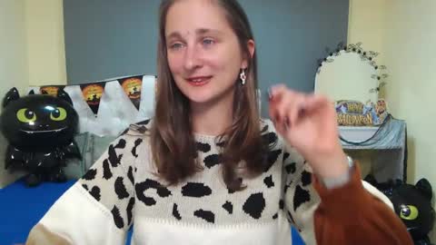 Snapshot of michellee11 chatting on October 24, 12:06 pm Michel online show from October 24, 12:06 pm