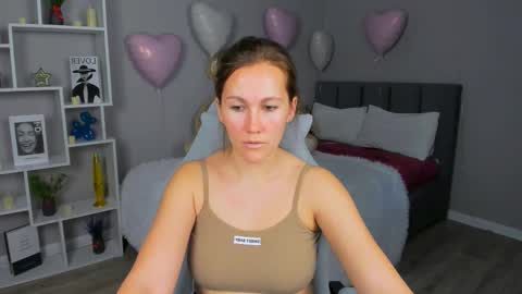 MichelleOrtis online show from February 22, 6:28 am