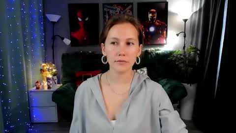 MichelleOrtis online show from December 15, 6:42 am