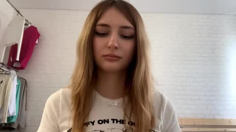 Jenny online show from May 31, 12:04 pm